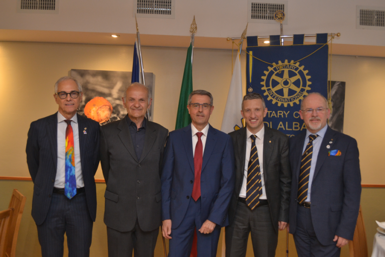 Scopri di più sull'articolo Incontro con i giovani del Rotaract, del RYLA e del RYPEN e due nuovi ingressi nel club