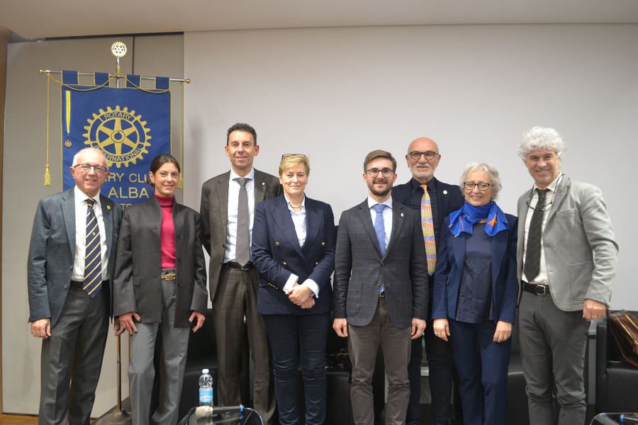 Al momento stai visualizzando Conferenza sul mondo corilicolo organizzata dal Rotary Club Alba