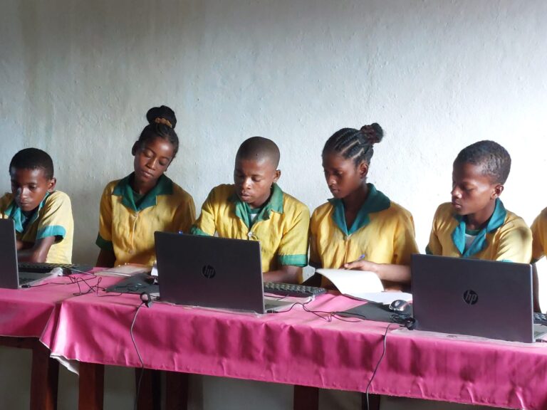 Scopri di più sull'articolo Il Rotary Club Alba ha ultimato il service annuale in Madagascar “Aiutiamo i nostri figli”