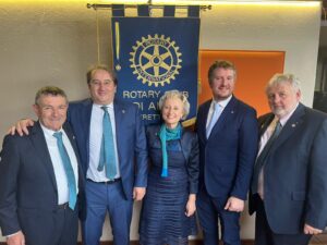 Scopri di più sull'articolo “Tartufi e Barolo- il gusto della solidarietà”. Il Rotary Club Alba a sostegno del Fondo Capone contro le calamità naturali