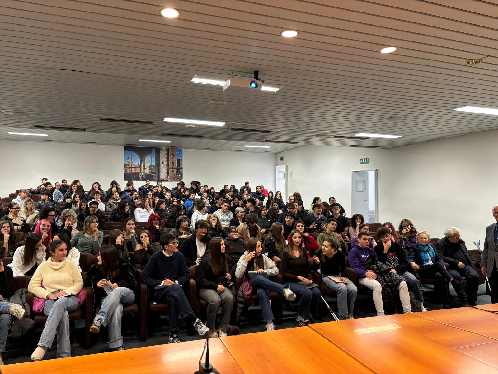 Al momento stai visualizzando Conferenza per le scuole del professor Francesco Testa